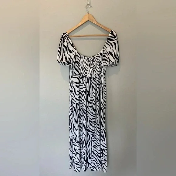STRADIVARIUS ASOS Zebra Print Black & White Maxi Dress Short Sleeves Medium NWT - Picture 2 of 8